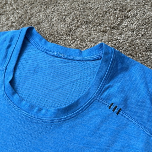 Lululemon Mens Metal Vent Tech Light Blue Athletic Workout Short Sleeve Shirt - Picture 2 of 7